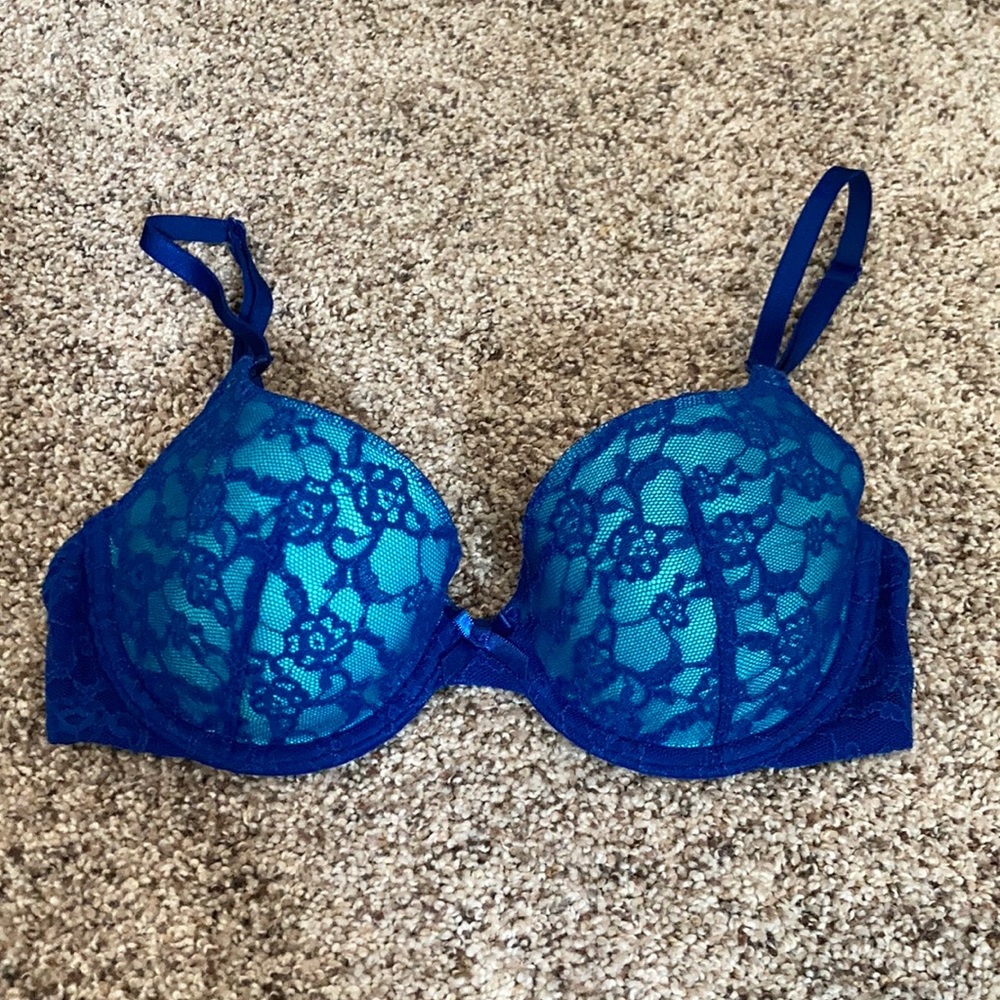 Blue and turquoise lace bra